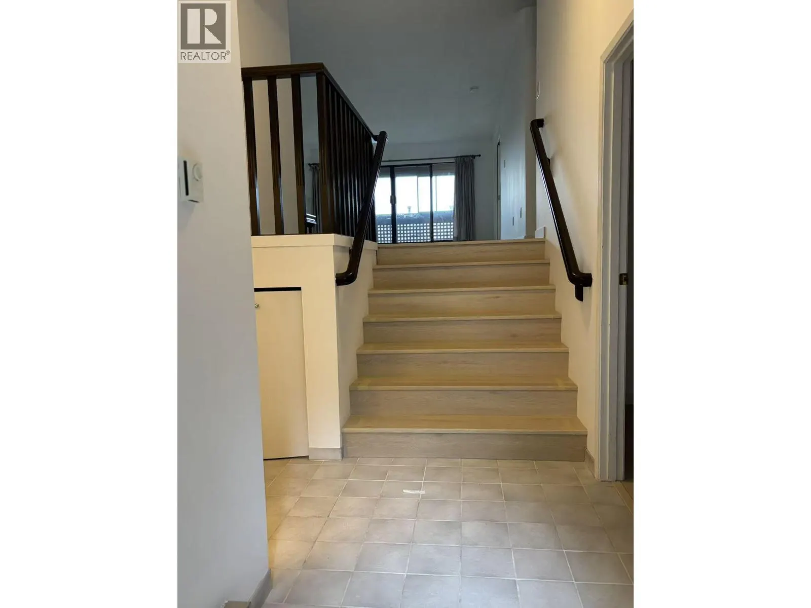 201 444 W 49TH AVENUE