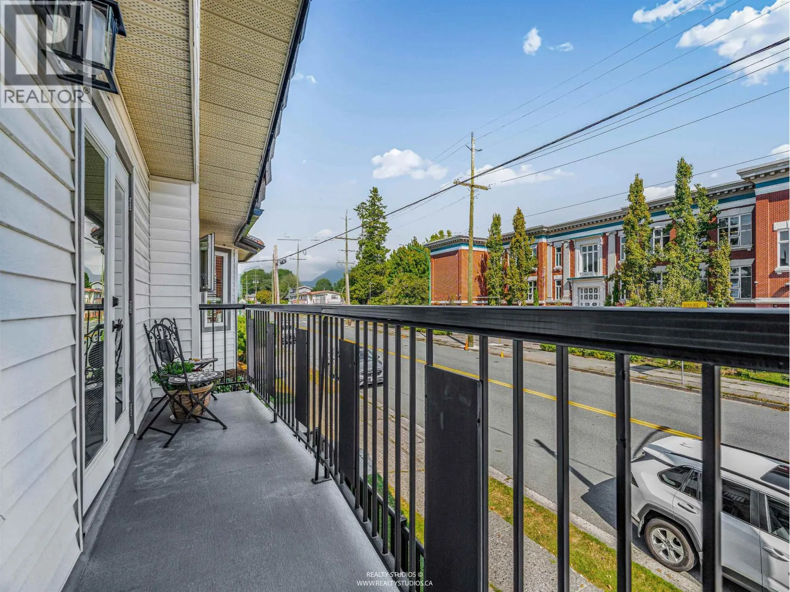 51 GILMORE AVENUE