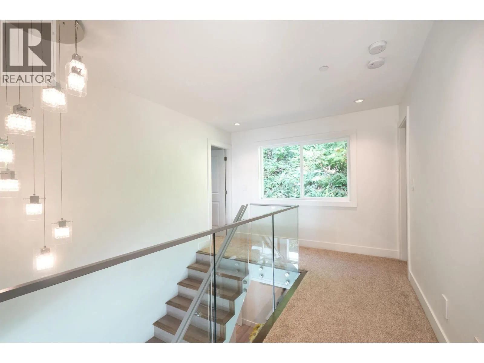 2867 PANORAMA DRIVE