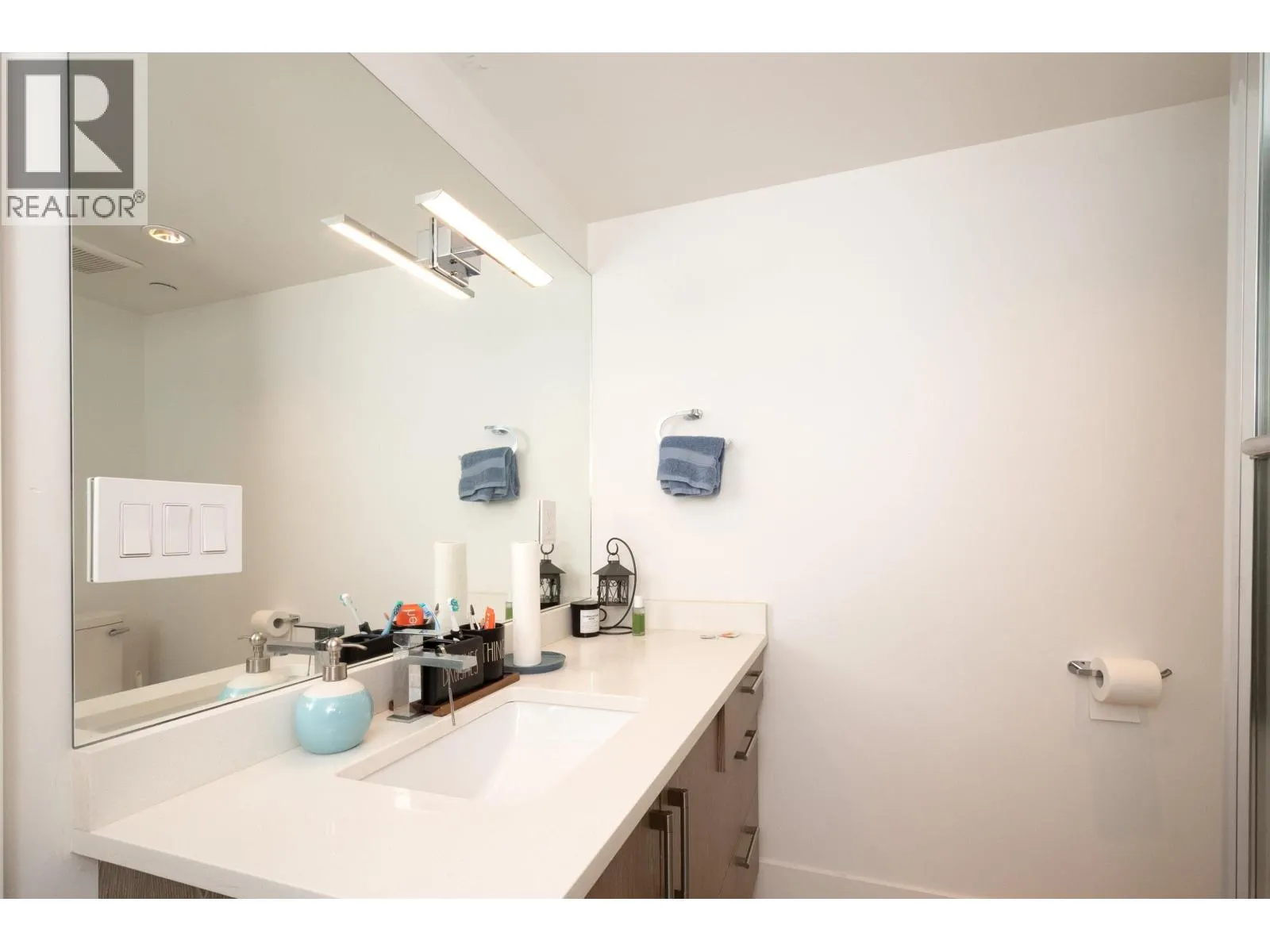 2867 PANORAMA DRIVE