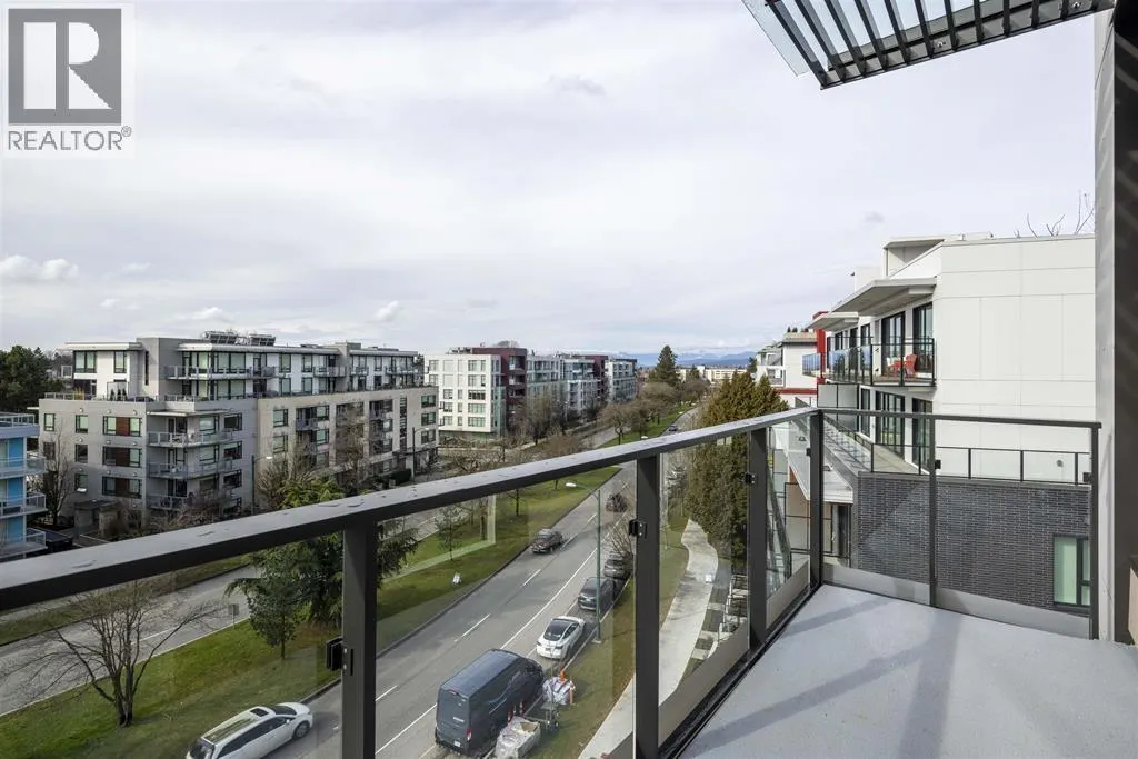 607 5212 CAMBIE STREET