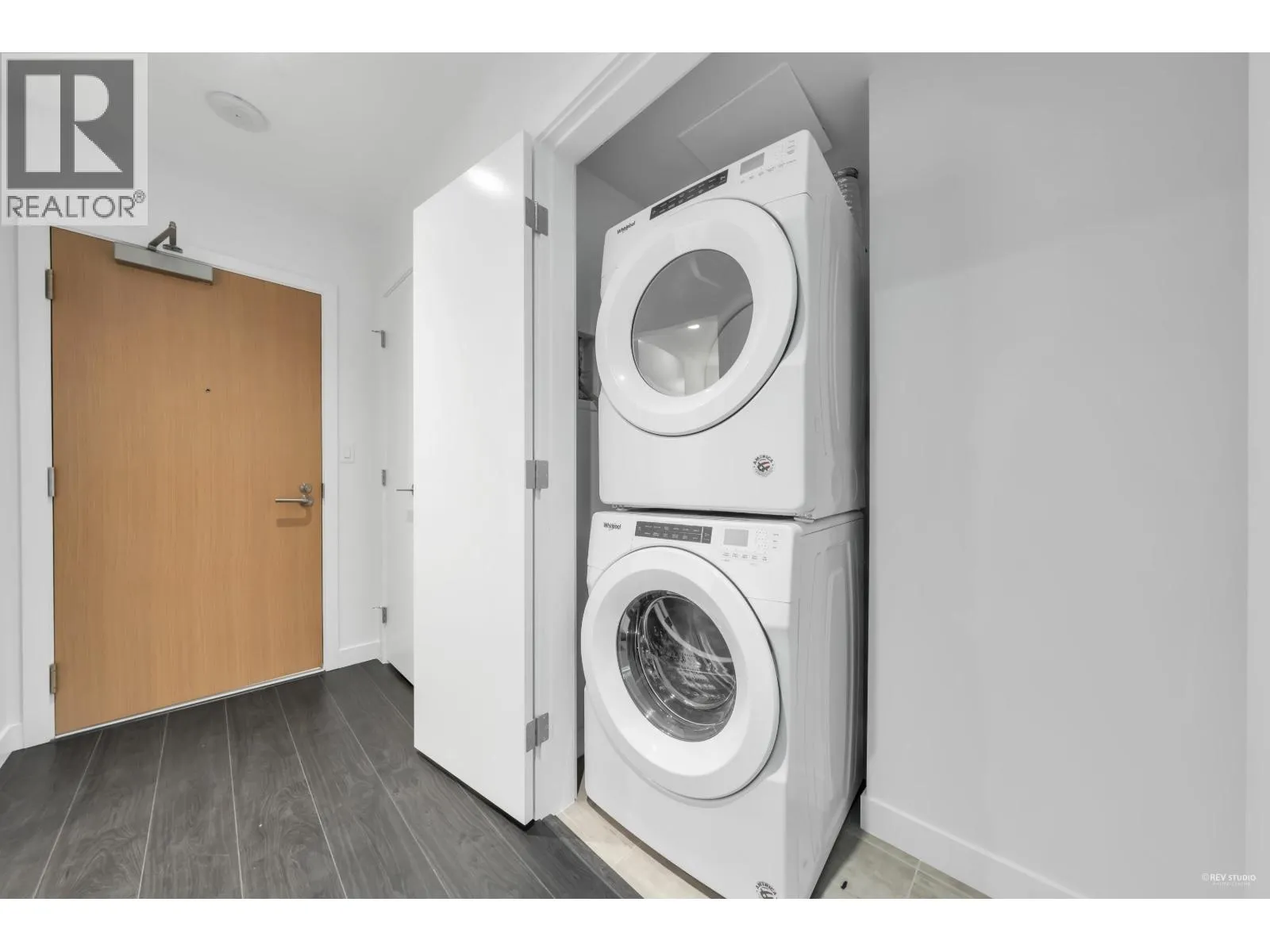 3402 2085 SKYLINE COURT