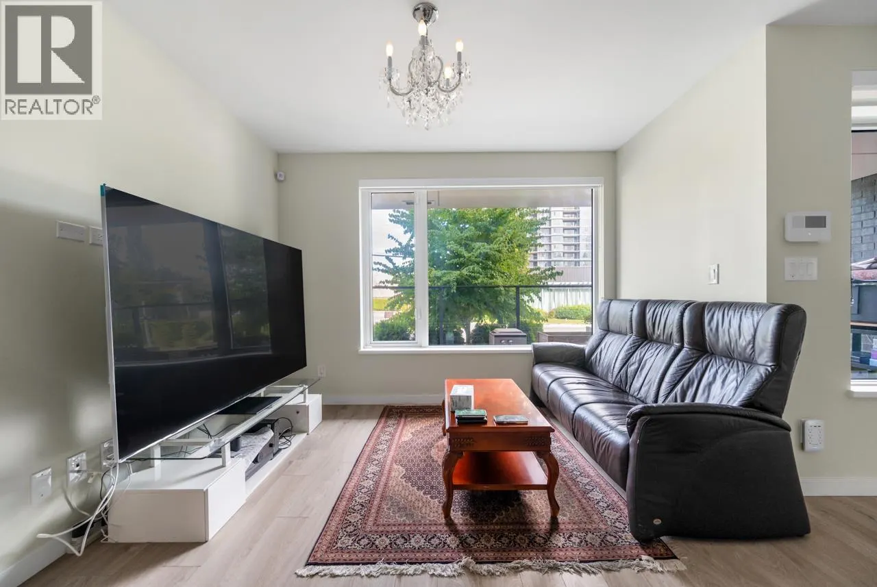 5 3699 SEXSMITH ROAD