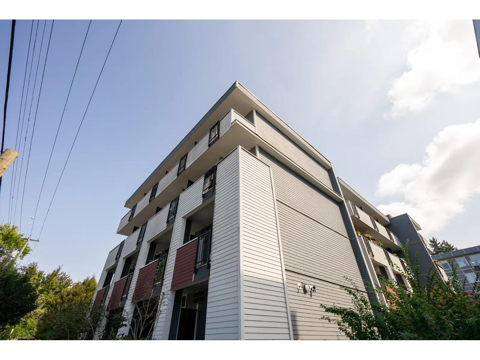 209 13678 GROSVENOR ROAD