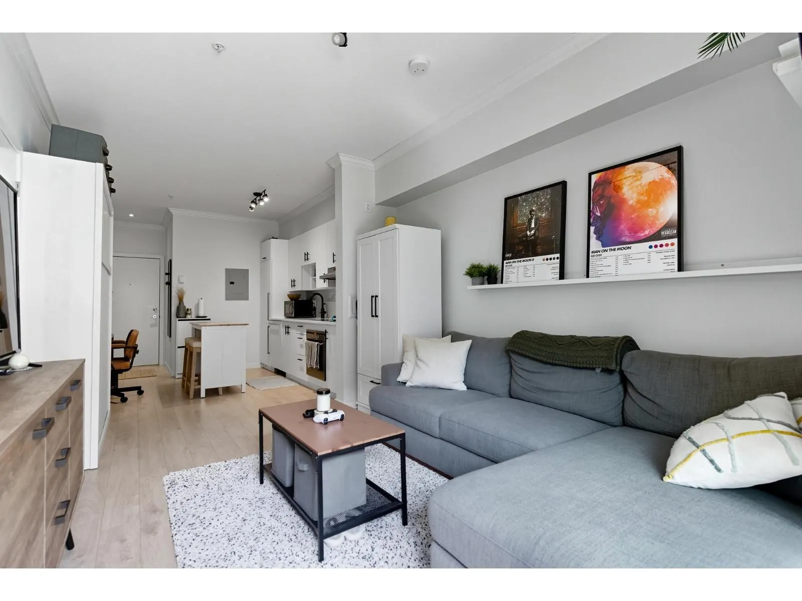 209 13678 GROSVENOR ROAD