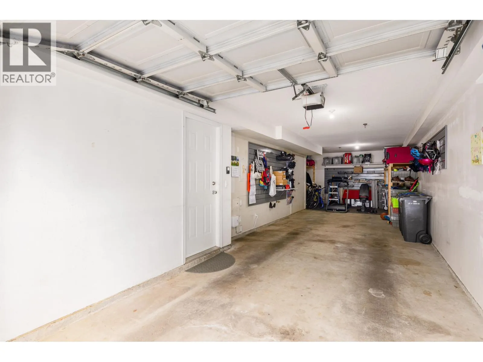 102 1055 RIVERWOOD GATE