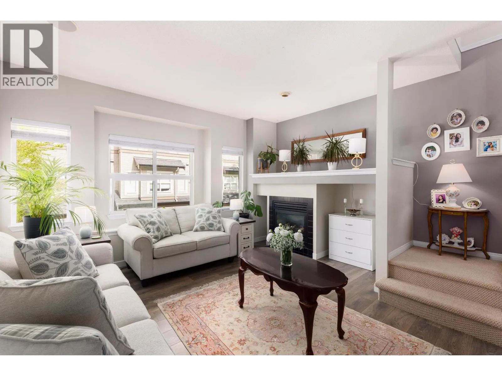 102 1055 RIVERWOOD GATE