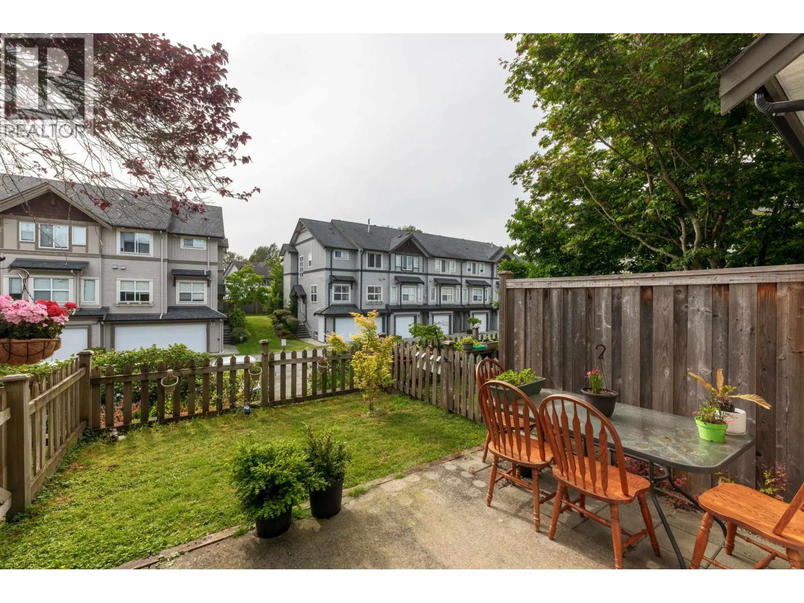 102 1055 RIVERWOOD GATE