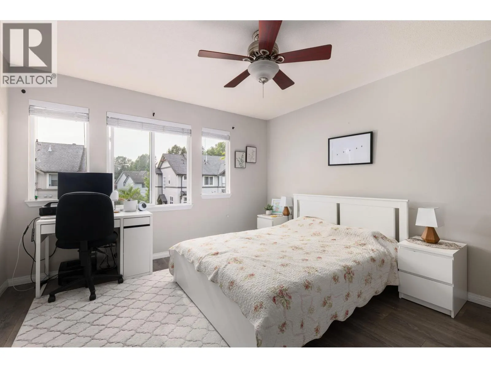 102 1055 RIVERWOOD GATE