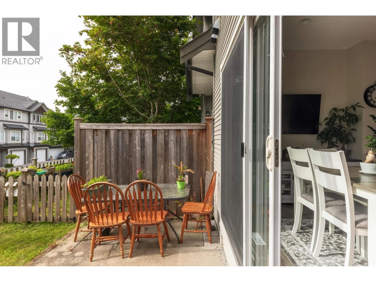 102 1055 RIVERWOOD GATE