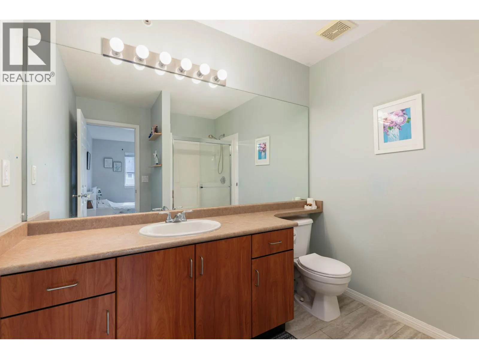 102 1055 RIVERWOOD GATE