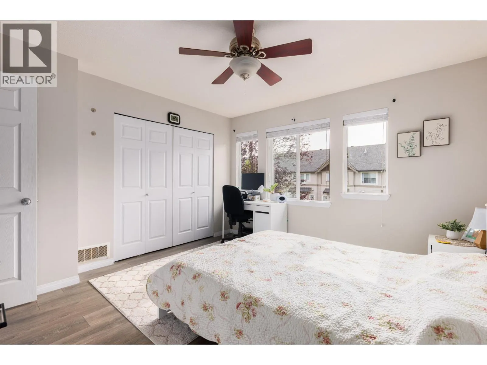 102 1055 RIVERWOOD GATE