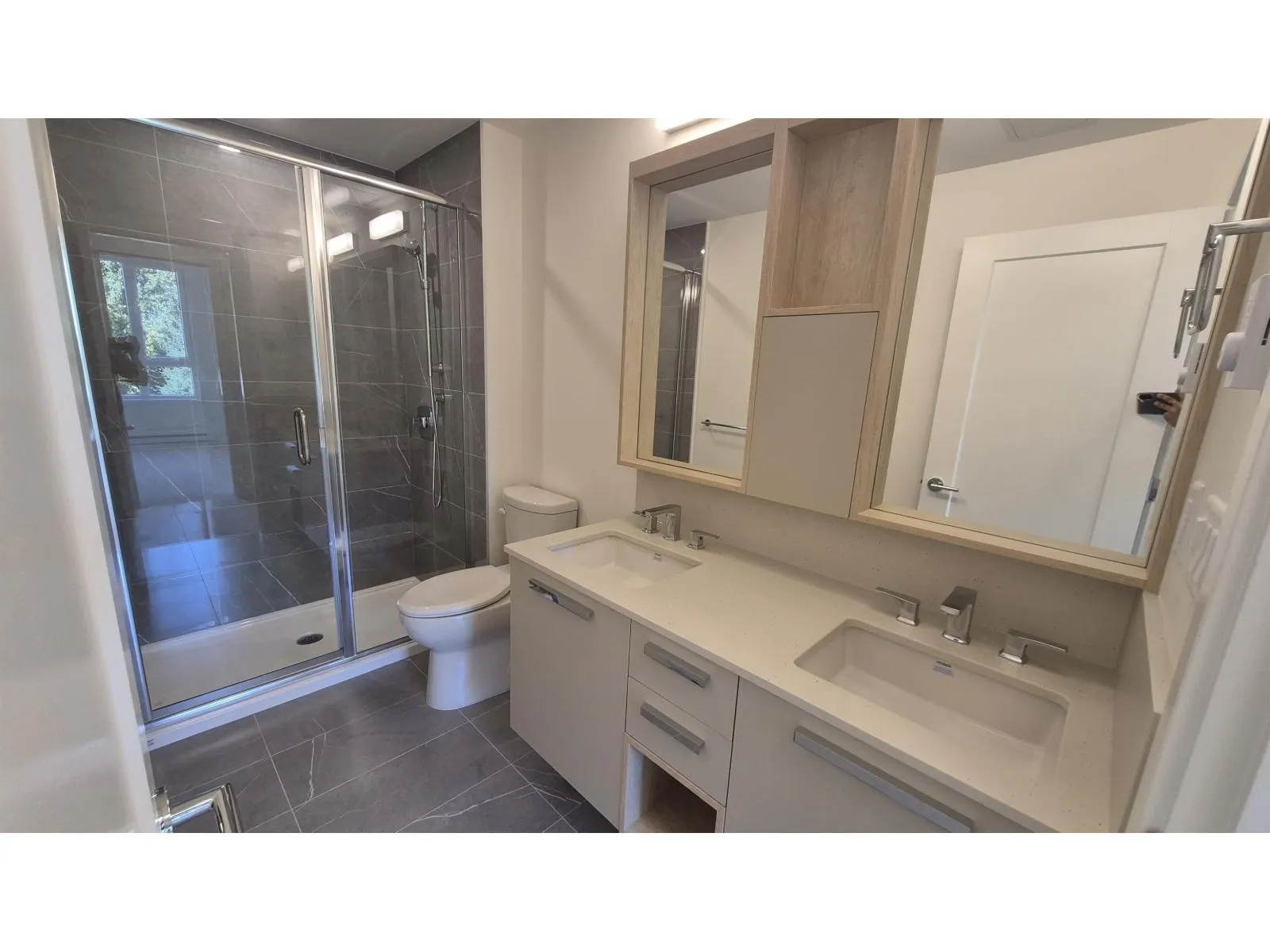 416 13788 76 AVENUE