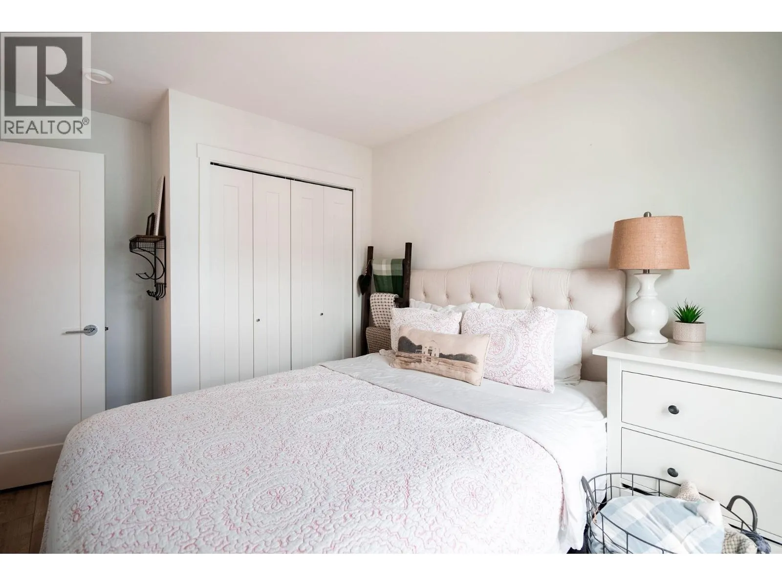 99 24076 112 AVENUE