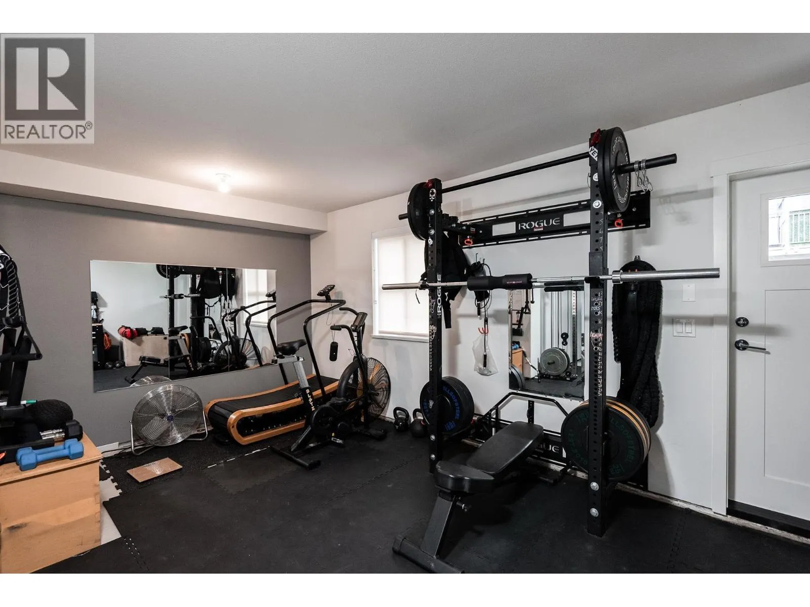 99 24076 112 AVENUE