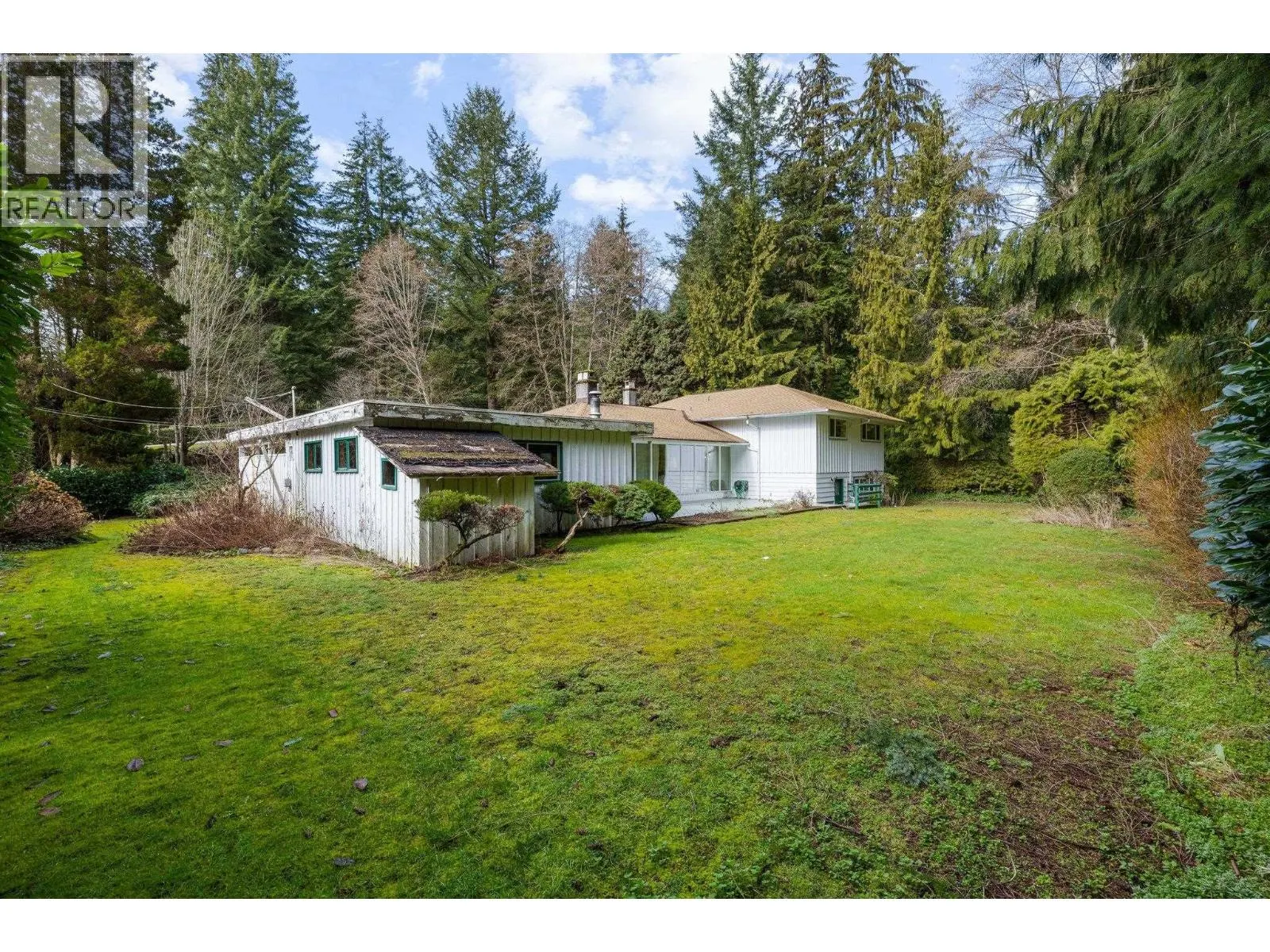 350 ST JAMES CRESCENT