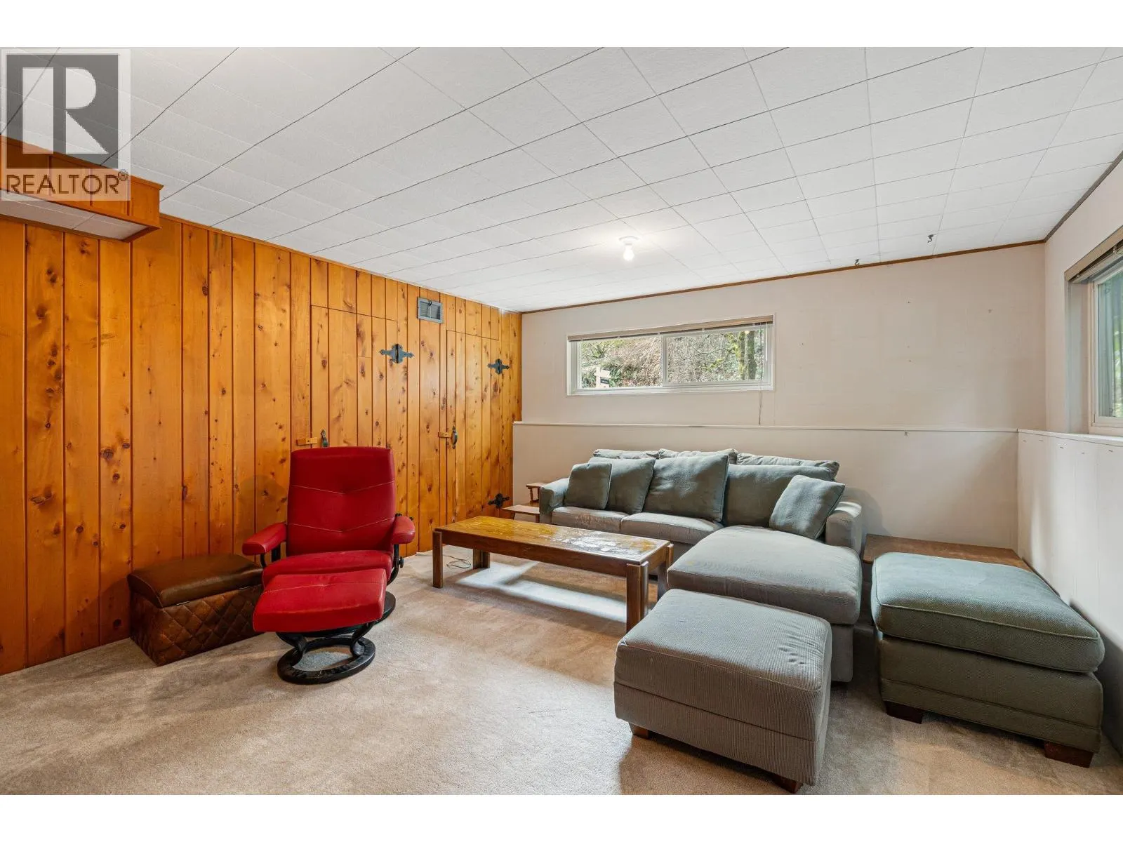350 ST JAMES CRESCENT