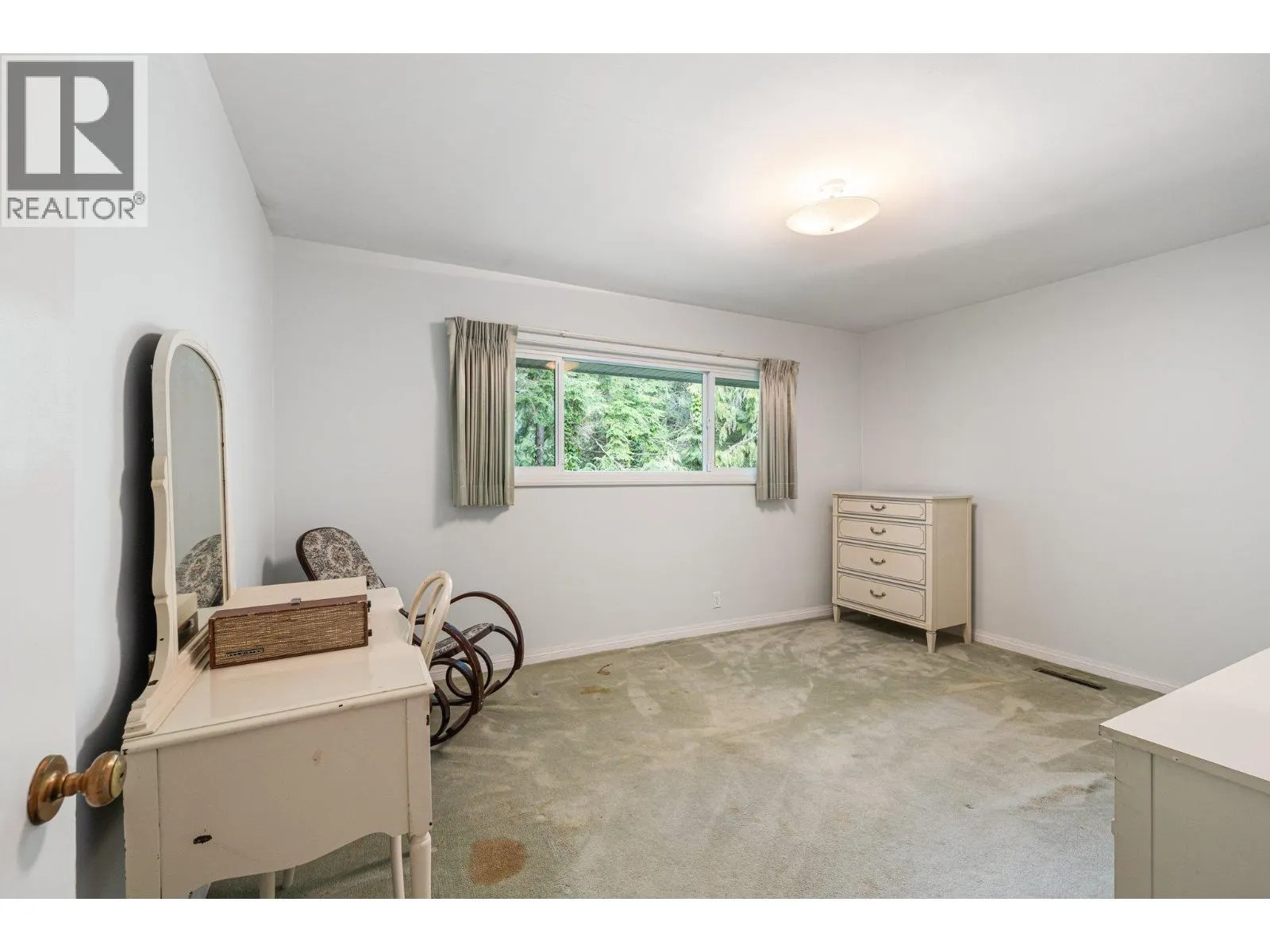 350 ST JAMES CRESCENT