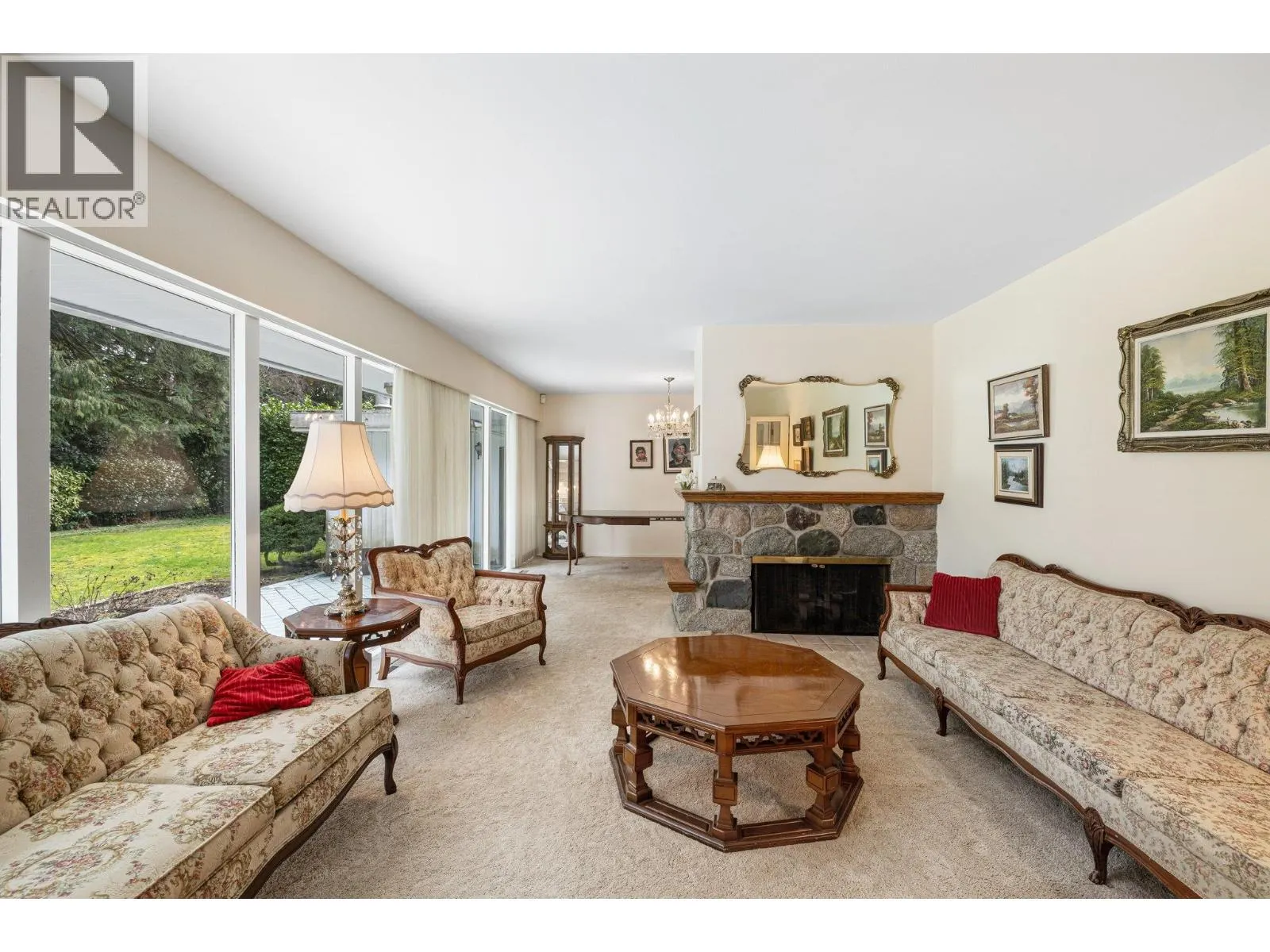 350 ST JAMES CRESCENT