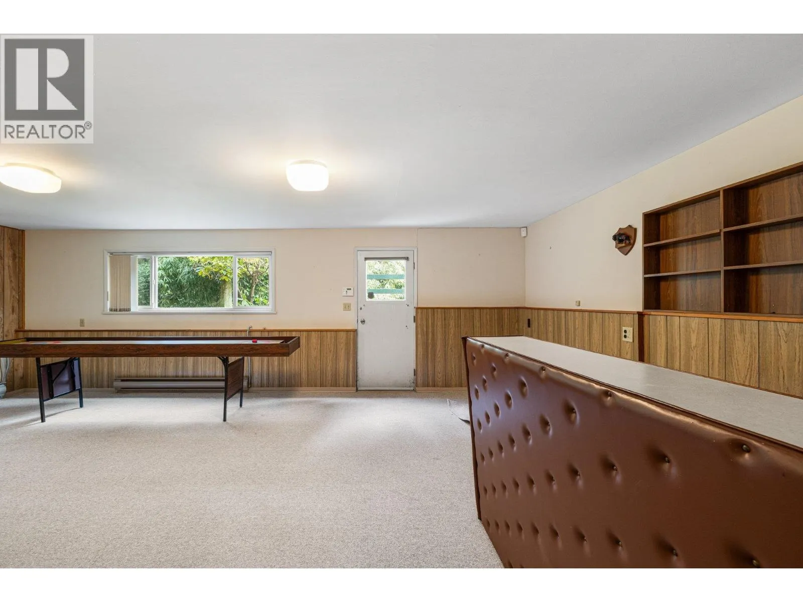 350 ST JAMES CRESCENT