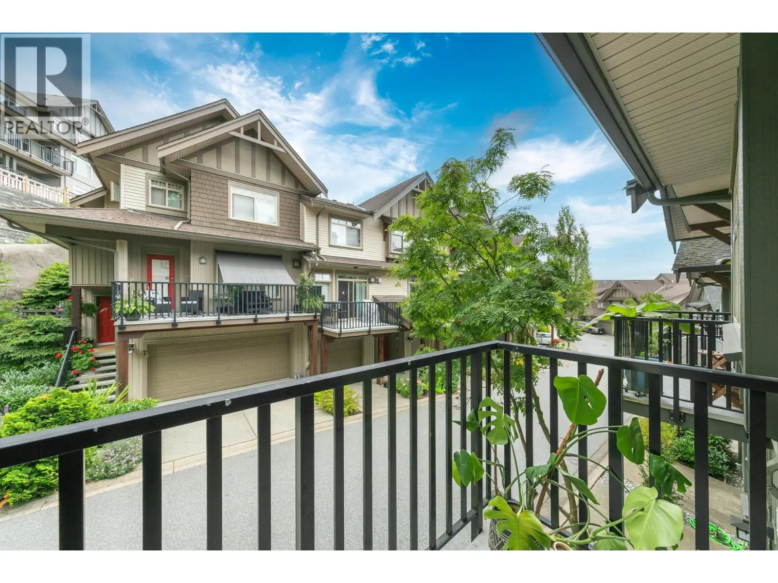 19 55 HAWTHORN DRIVE