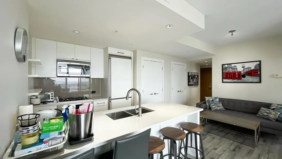 1807 15152 RUSSELL AVENUE