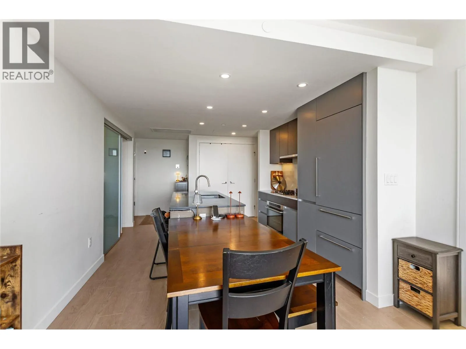 1405 200 KLAHANIE COURT