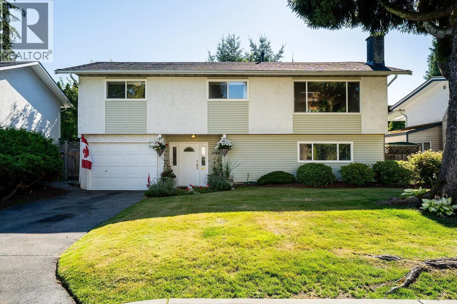 2946 COVENTRY CRESCENT