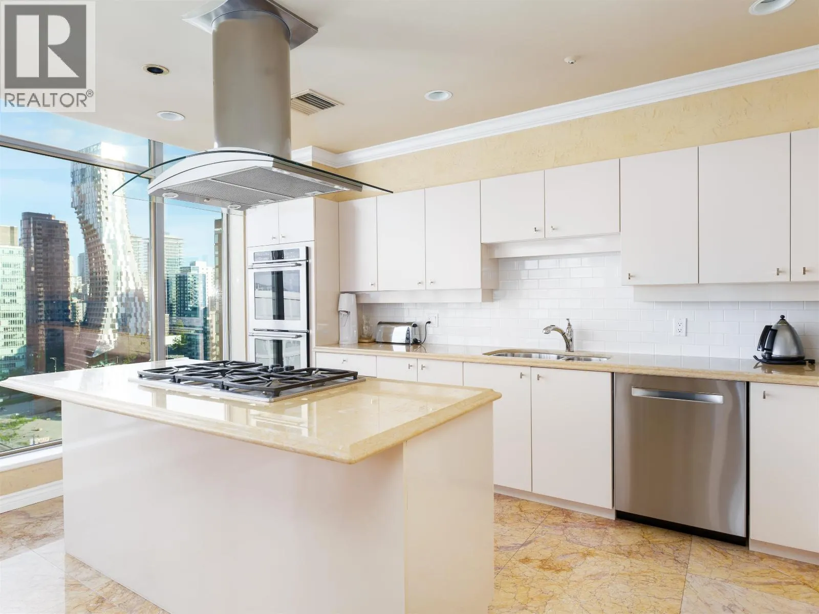 PH3 1790 BAYSHORE DRIVE