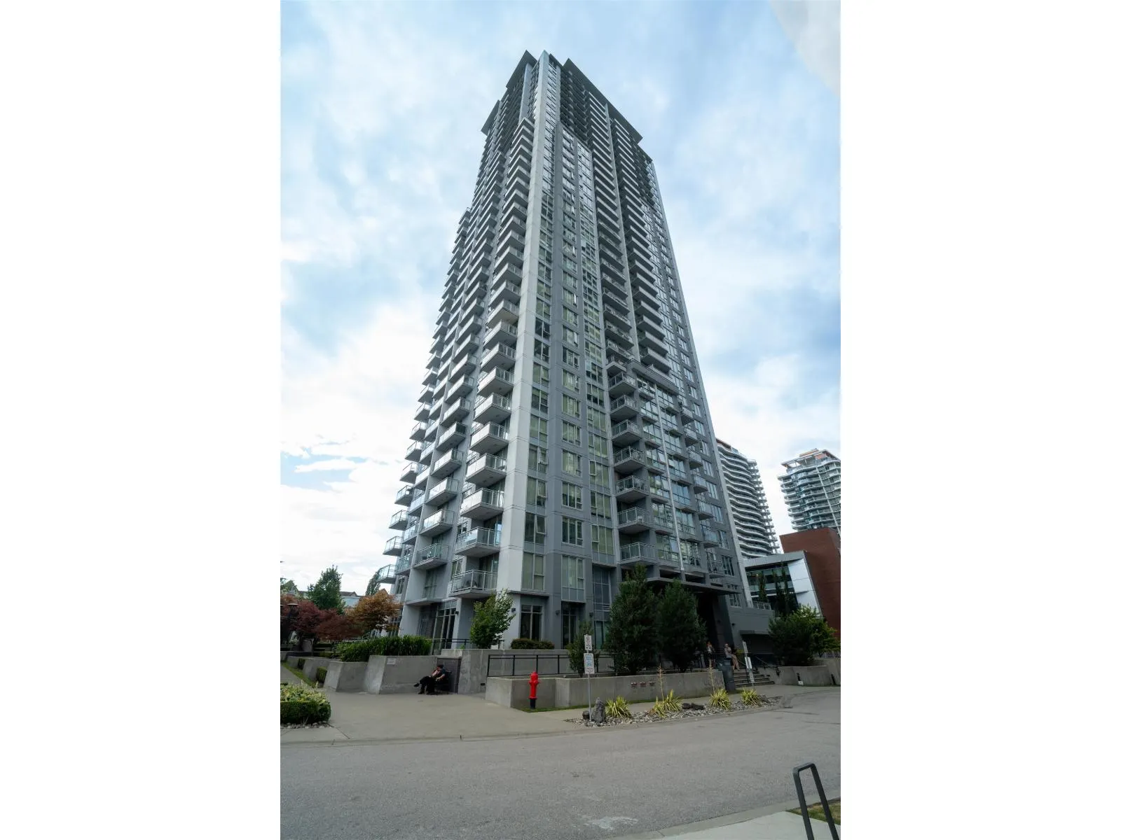 3707 13325 102A AVENUE
