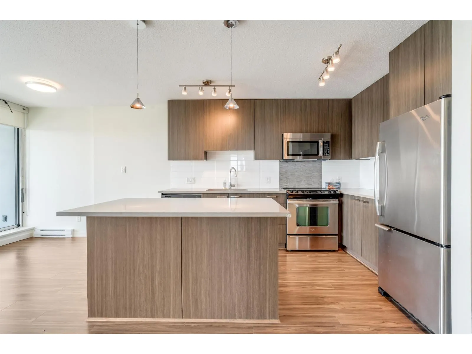 3707 13325 102A AVENUE