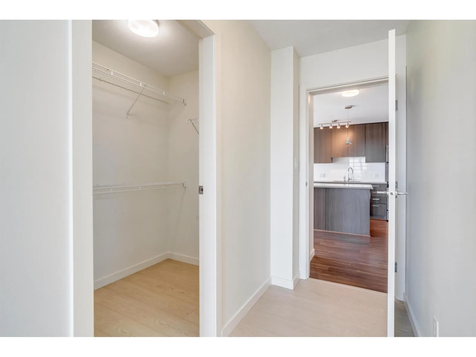3707 13325 102A AVENUE