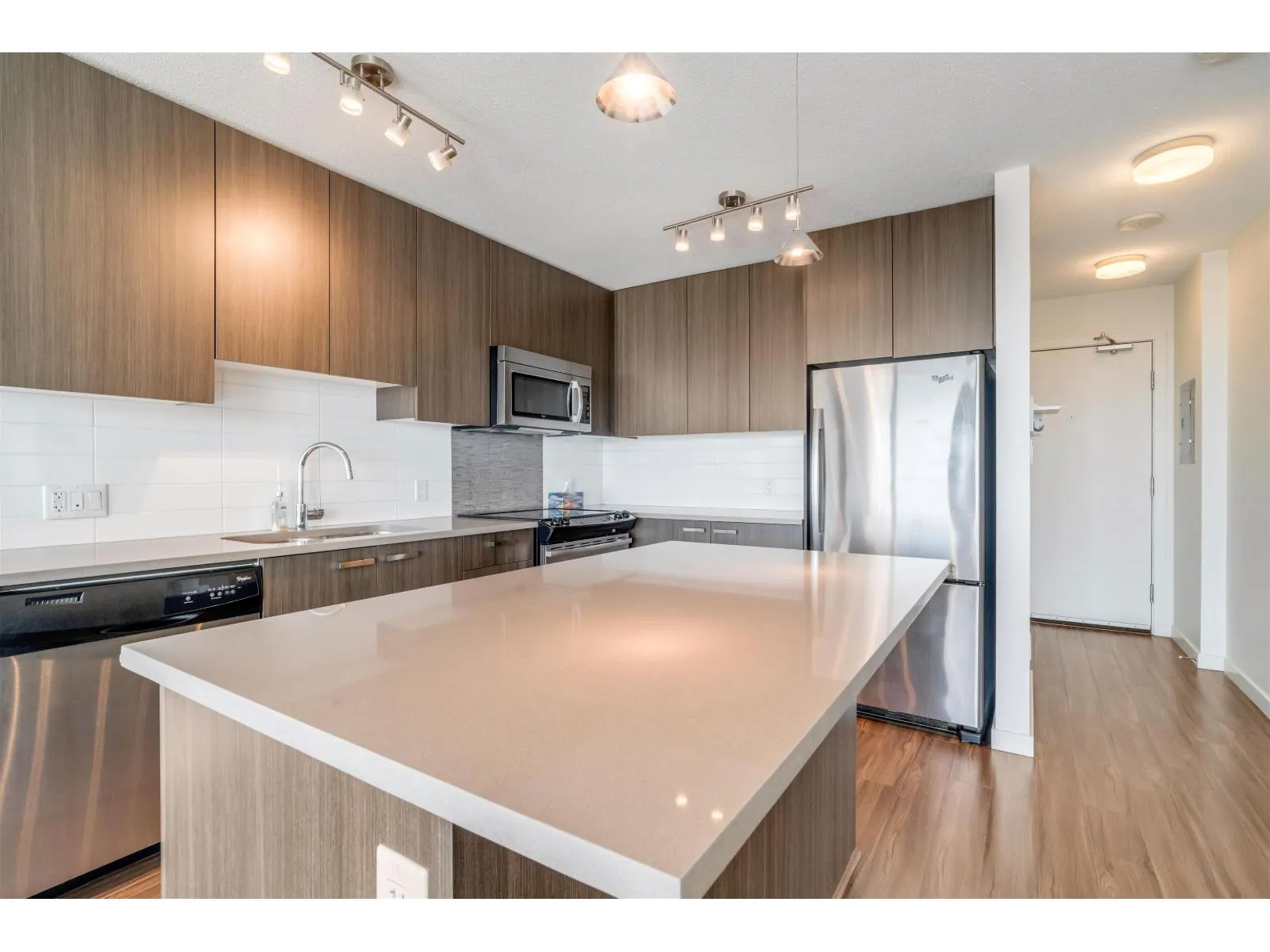 3707 13325 102A AVENUE