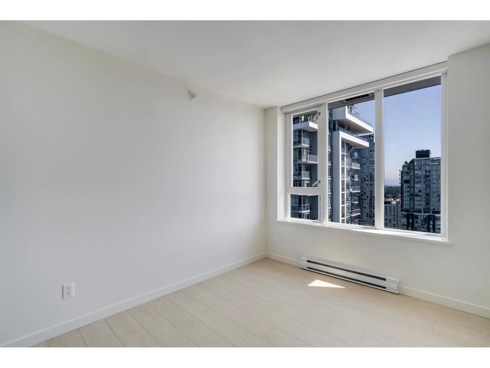 3707 13325 102A AVENUE