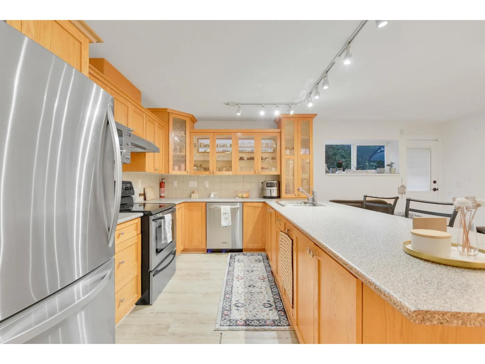 2215 ORCHARD DRIVE