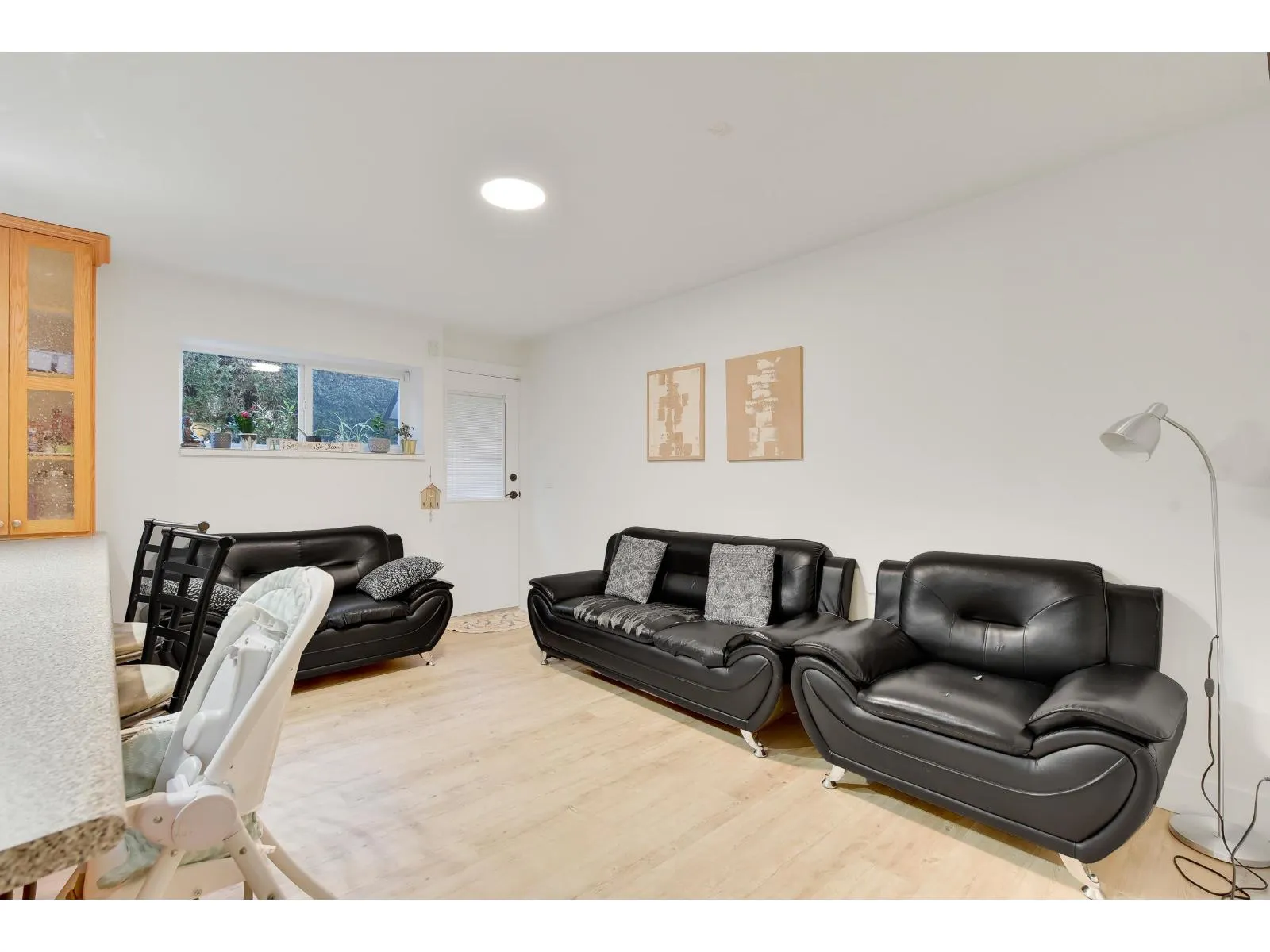 2215 ORCHARD DRIVE