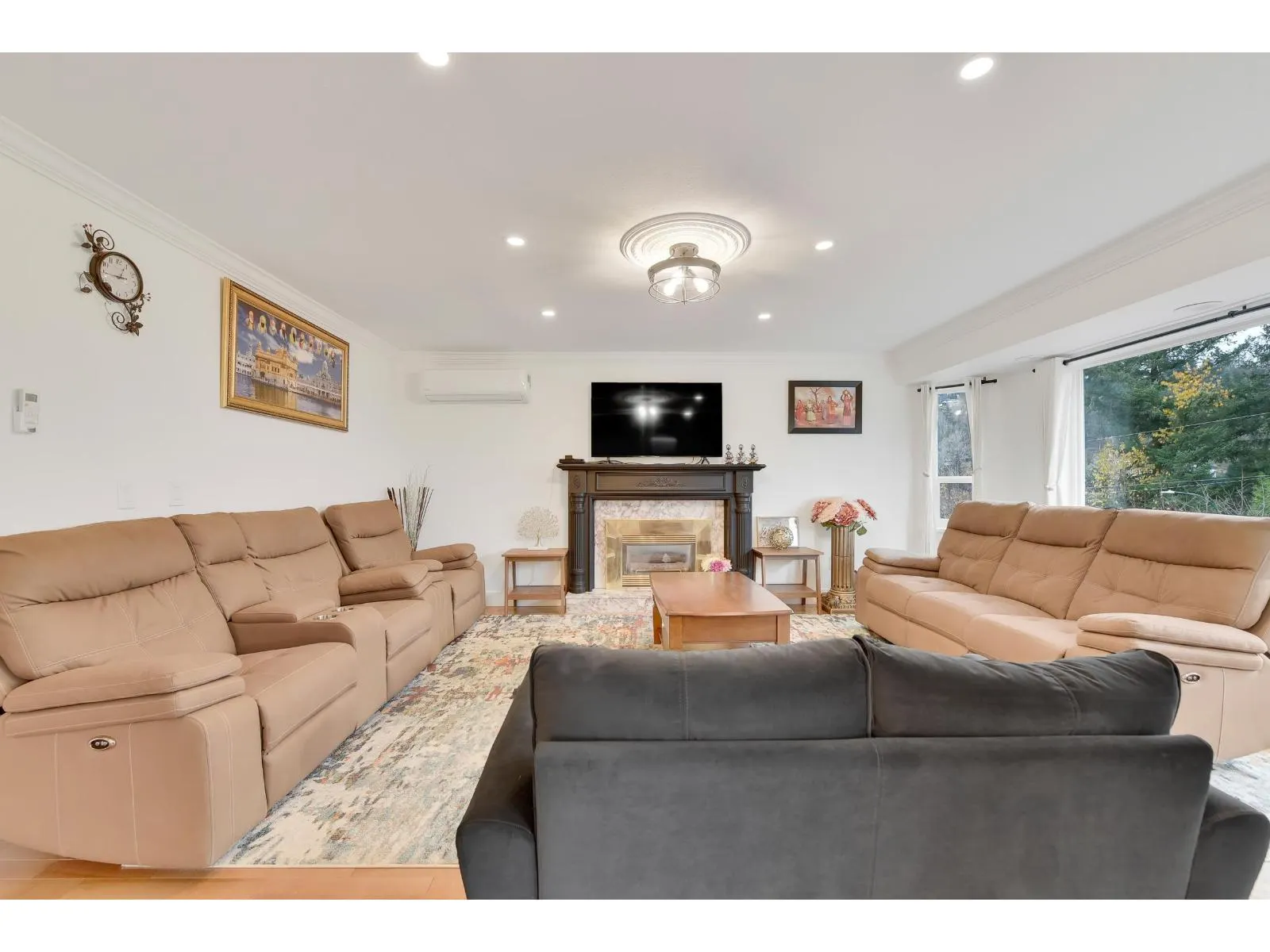 2215 ORCHARD DRIVE