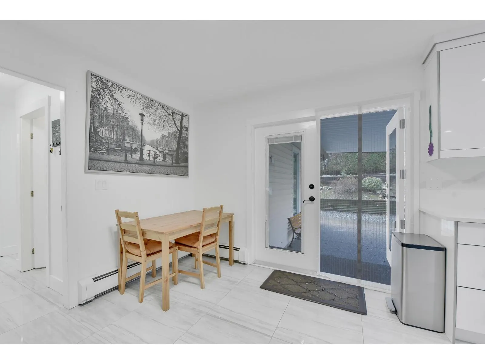 2215 ORCHARD DRIVE
