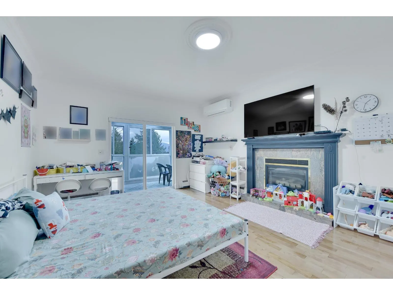 2215 ORCHARD DRIVE