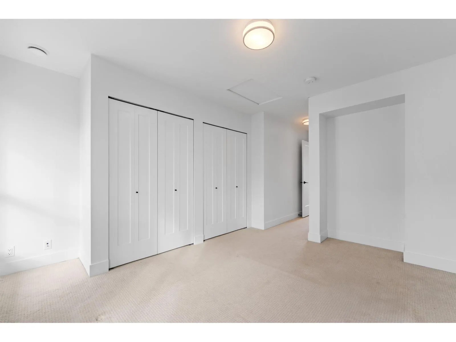 8 14955 101A STREET