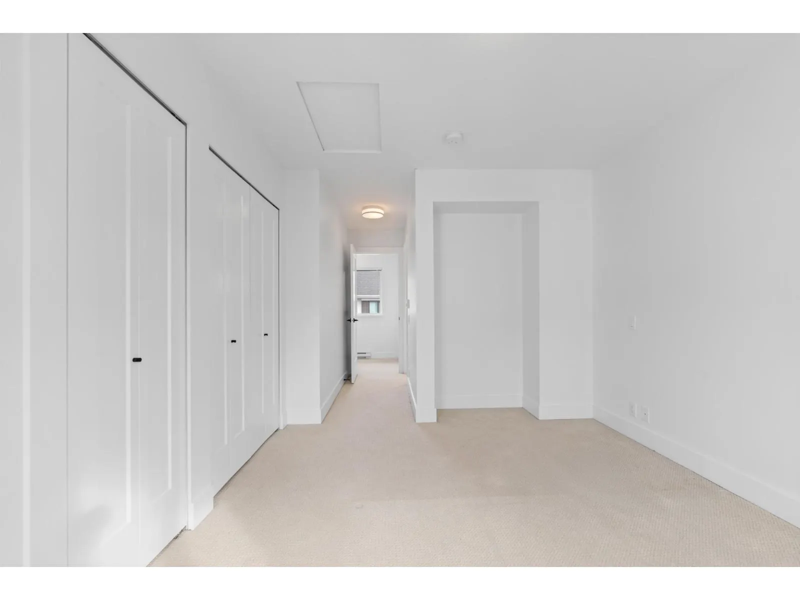 8 14955 101A STREET