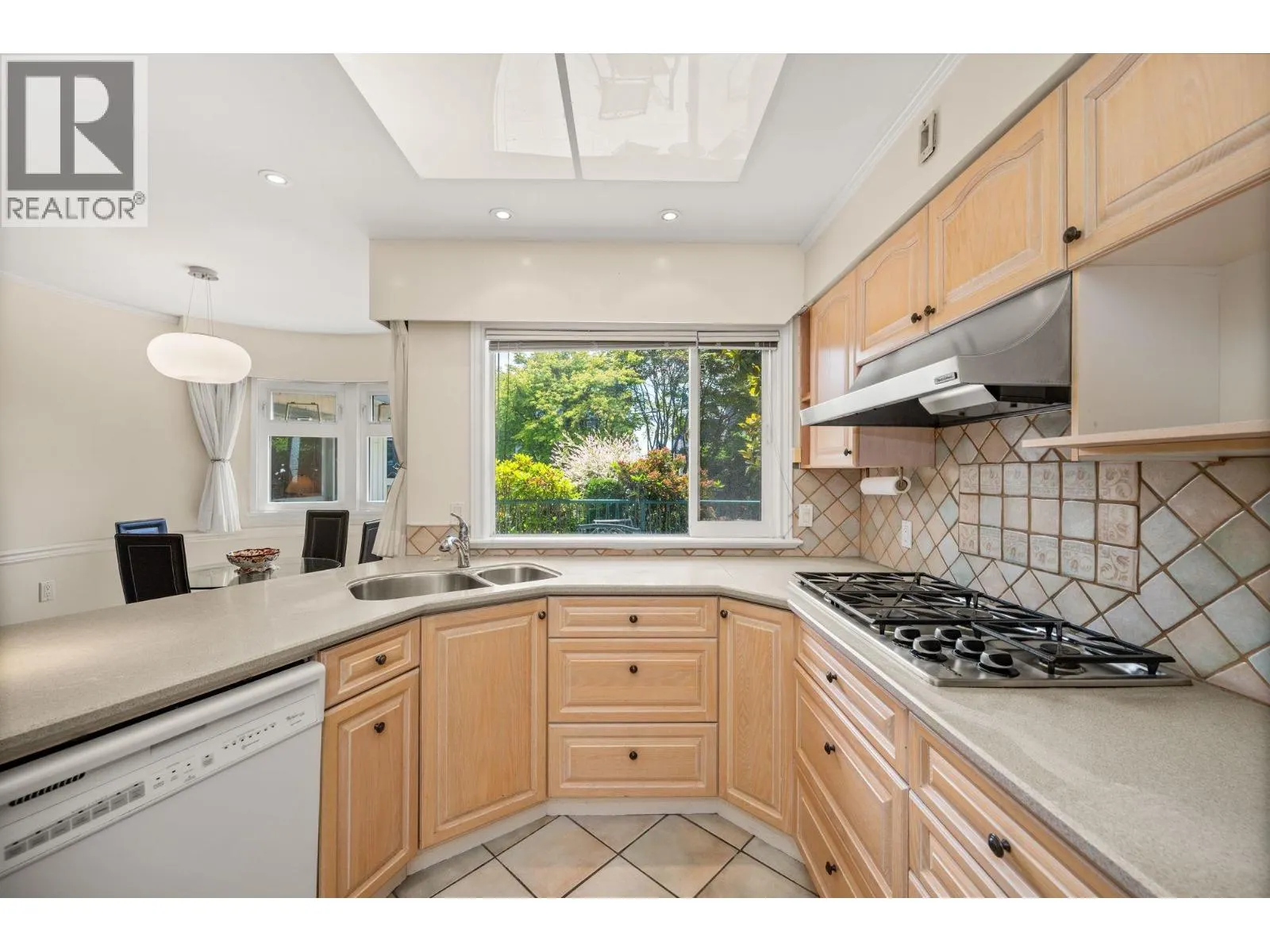 778 W 48TH AVENUE