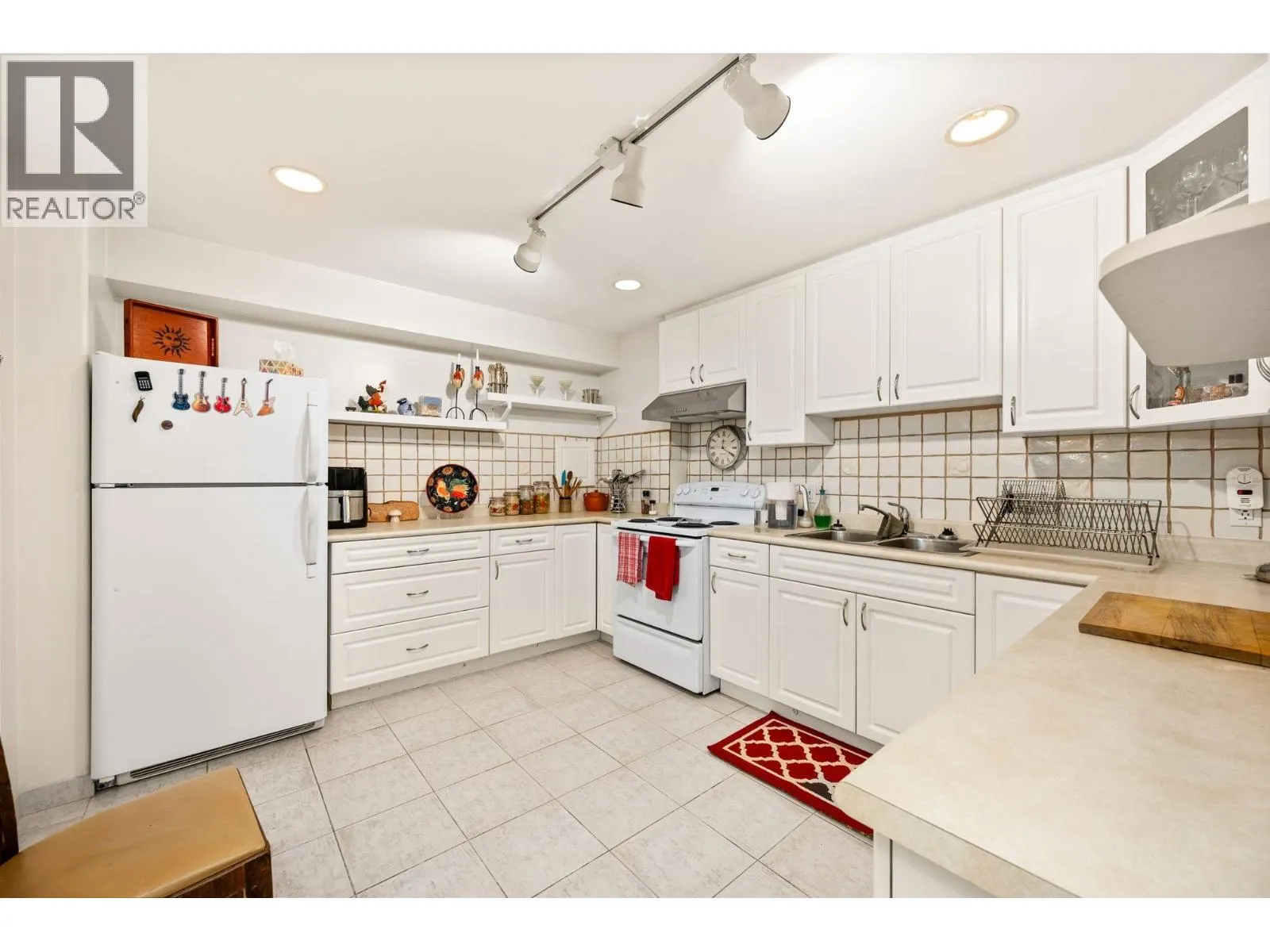 778 W 48TH AVENUE