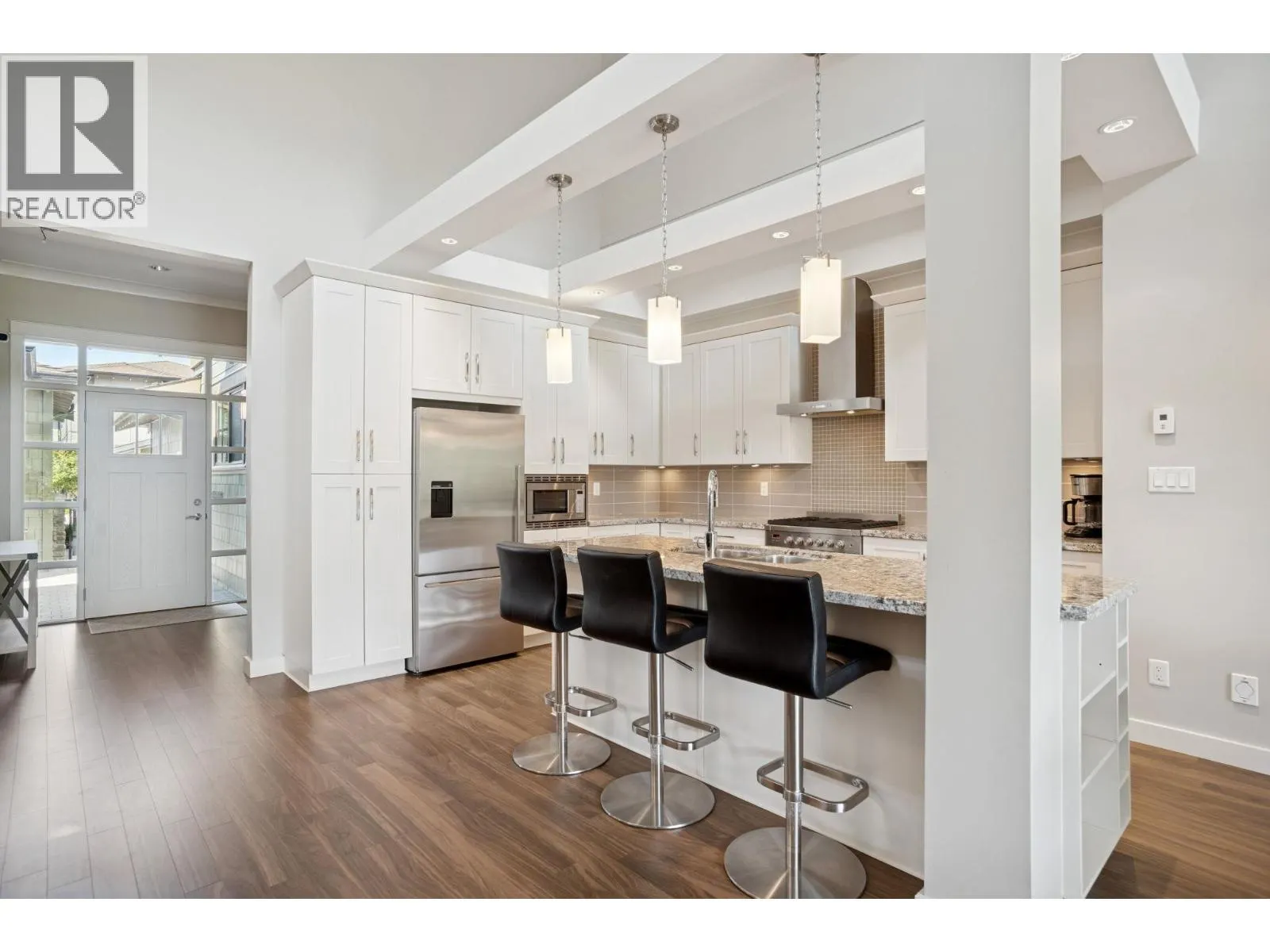 5044 CEDAR SPRINGS DRIVE