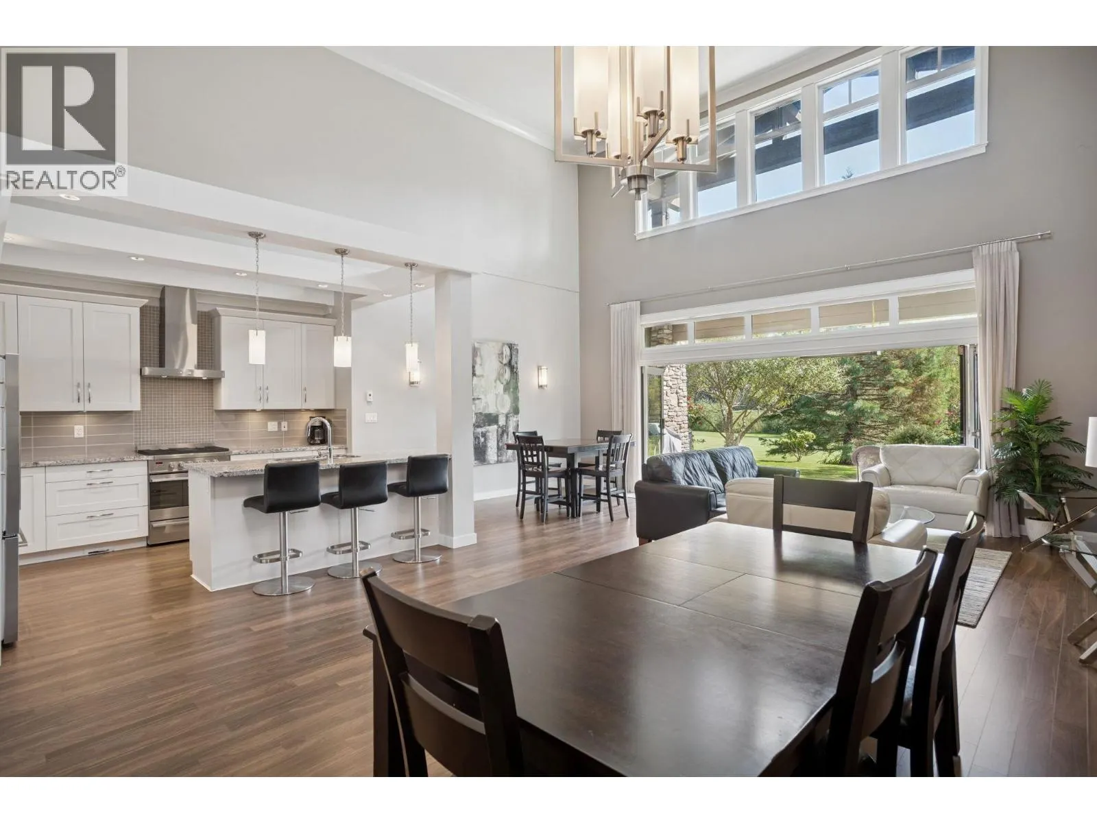 5044 CEDAR SPRINGS DRIVE