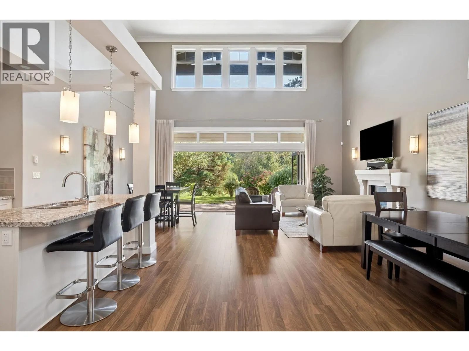 5044 CEDAR SPRINGS DRIVE