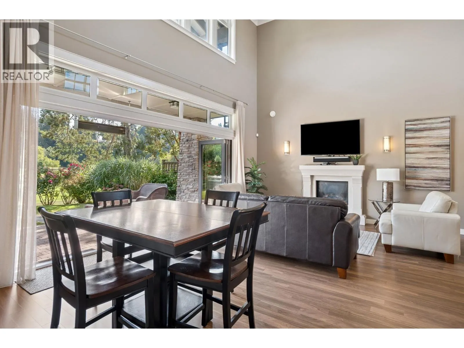 5044 CEDAR SPRINGS DRIVE