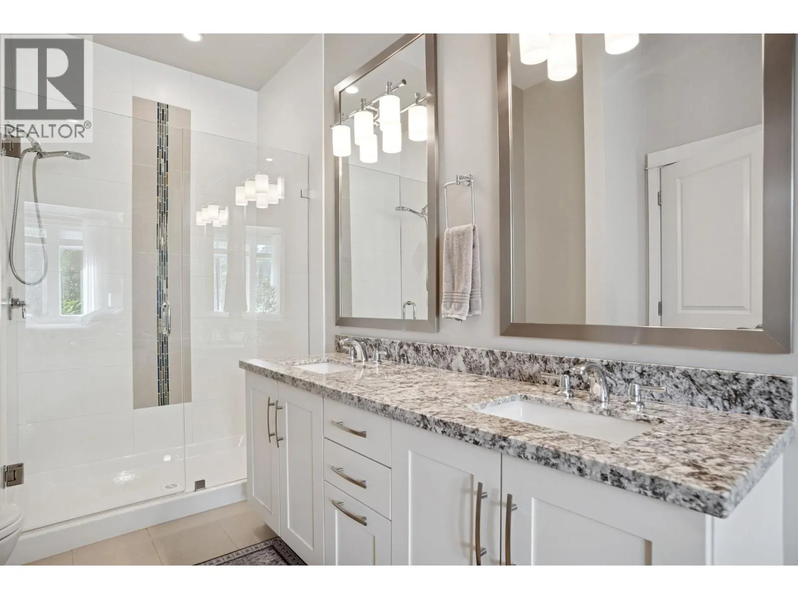 5044 CEDAR SPRINGS DRIVE