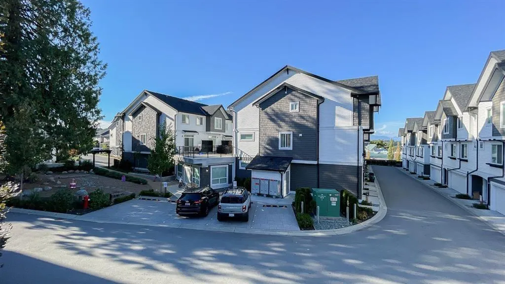 138 6030 142 STREET