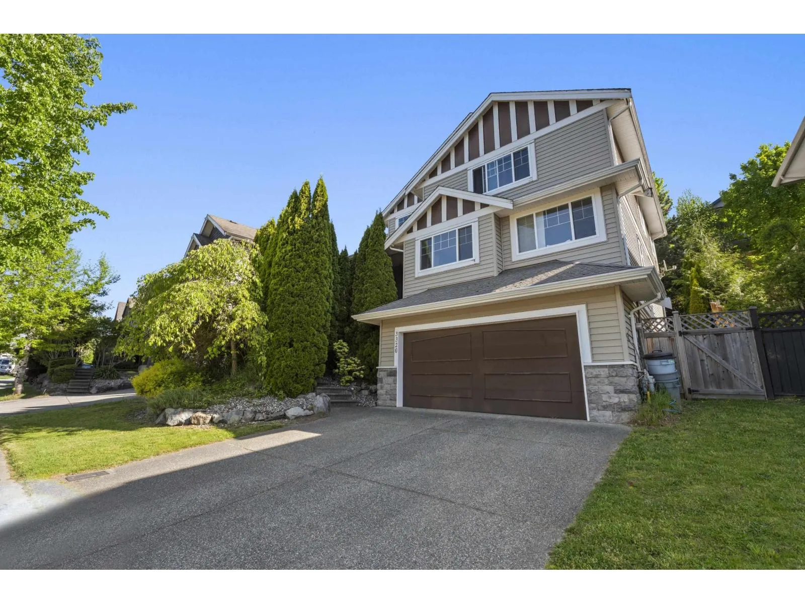 3320 HARVEST DRIVE